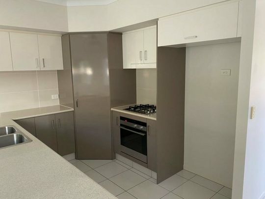 LIVE NEAR THE BEACH!!! - Photo 1