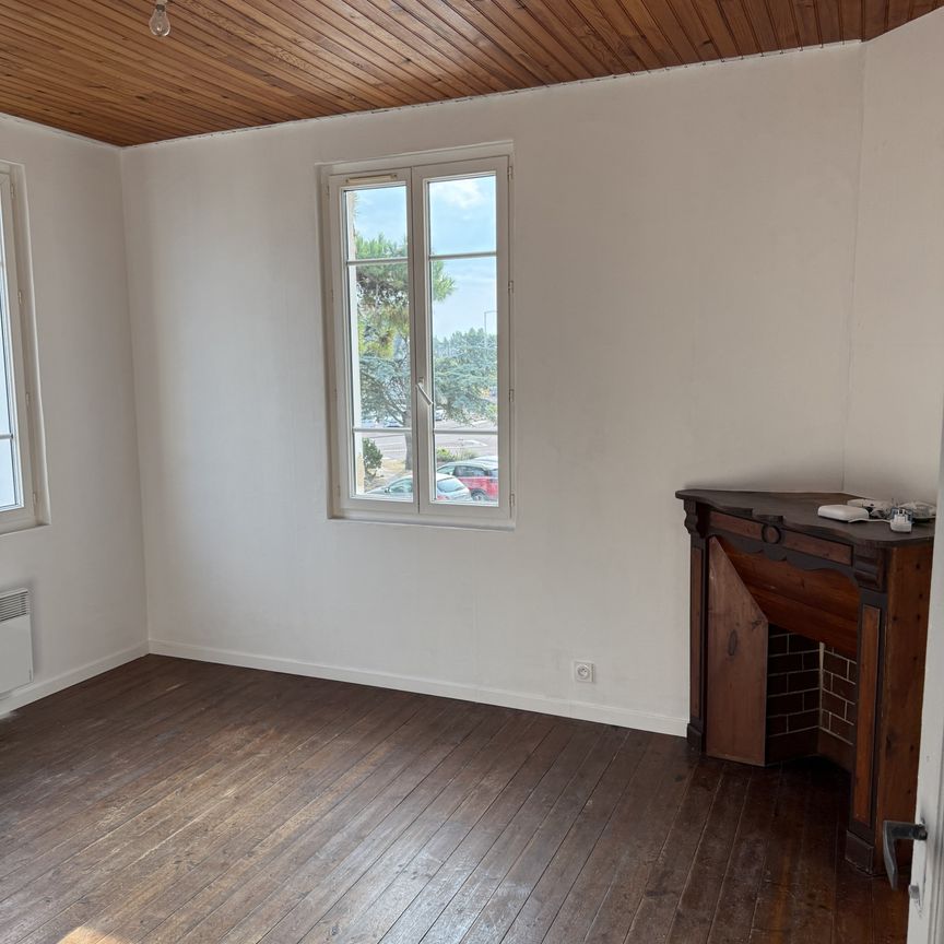 Location Appartement 2 pièces 35m² AGON COUTAINVILLE 50230 - Photo 1