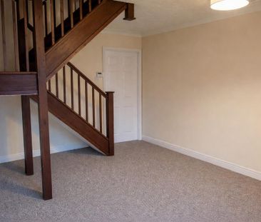 2 bedroom terraced house to rent - Photo 2