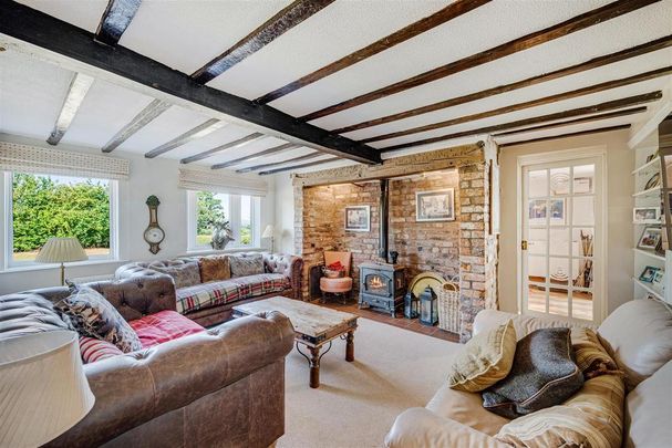 4 bedroom detached house to rent - Photo 1