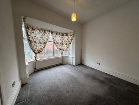 1 Bed Flat, Albany Road, M21 - Photo 2