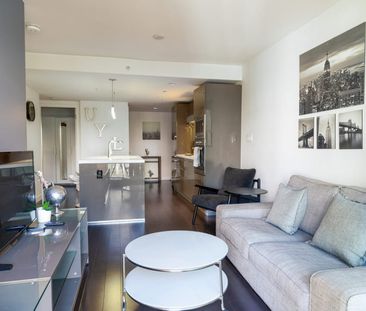 Richards Street - Photo 2