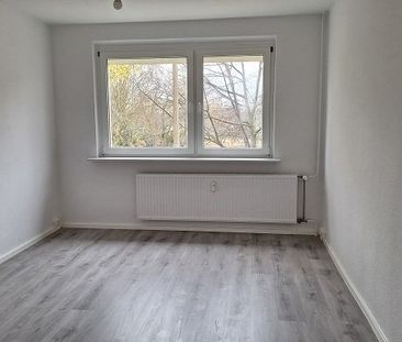 wunderbare 3 Raumwohnung mit Tageslichtbad und auf Wunsch mit EBK - Photo 2