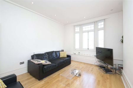 A large four double bedroom apartment situated in a perfect Islington location on Upper Street. - Photo 3