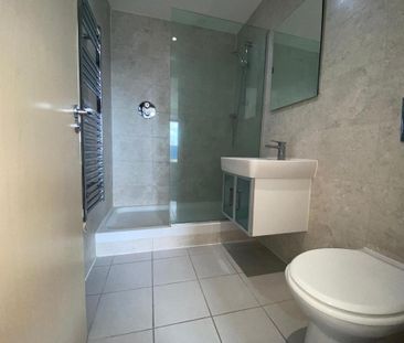 2 bedroom flat to rent - Photo 6