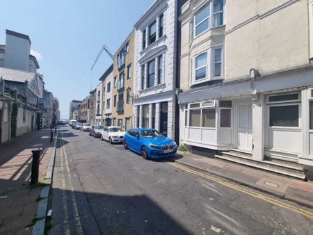 Middle Street, Brighton - Photo 2