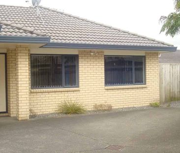 Charming 3BR Home in East Tamaki! - Photo 4