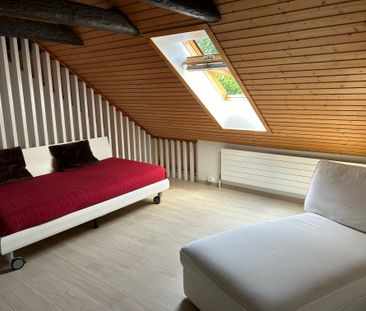 BEL APPARTEMENT PARTIELLEMENT RÉNOVÉ DANS DEMEURE VILLAGEOISE - Foto 3