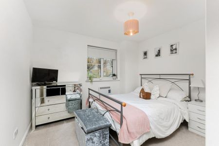 2 bedroom ground floor flat to rent - Photo 4