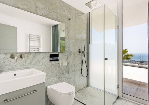 Luxury Villa for rent in Marbella Del Este, Andalusia