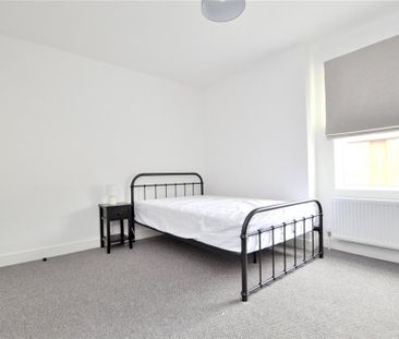 4 bedroom terraced house to rent - Photo 4