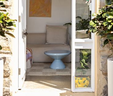 House-like courtyard home with incredible views - Photo 4