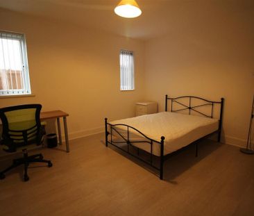 4 bedroom detached house to rent - Photo 6