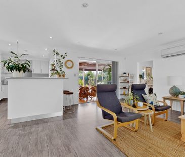 11 Gretel Drive, Beachmere QLD 4510 - House For Rent - $695 | Domain - Photo 4