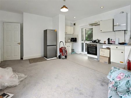Rock Towers Apartments, Marine Drive, West Looe, Cornwall, PL13 - Photo 4