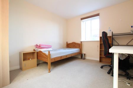 5 bedroom terraced house to rent - Photo 3