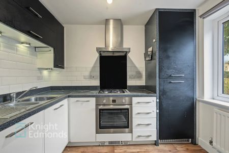 2 bed end of terrace house to rent in Trinity Way, Maidstone, ME15 - Photo 5