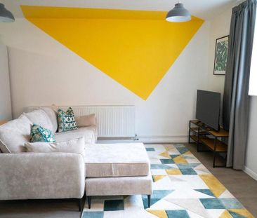 1 bedroom in a house share to rent - Photo 3
