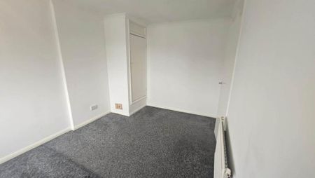 2 bedroom maisonette to rent - Photo 4