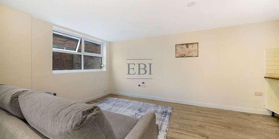 (l), Hermitage Lane, Woodside Green, South Norwood, SE25 - Photo 3