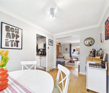 3 bedroom semi-detached house to rent - Photo 4