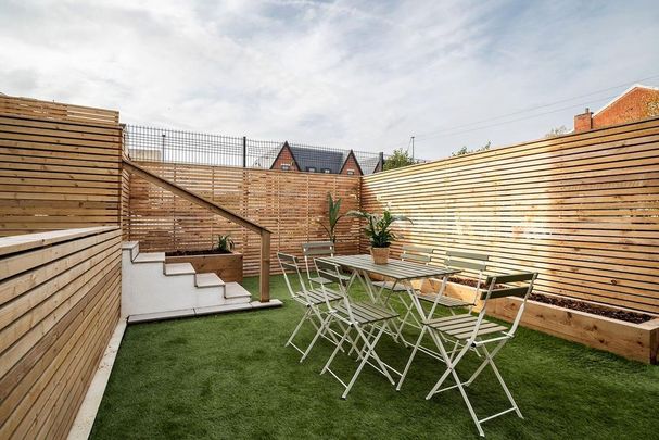 5 bedroom terraced house to rent - Photo 1