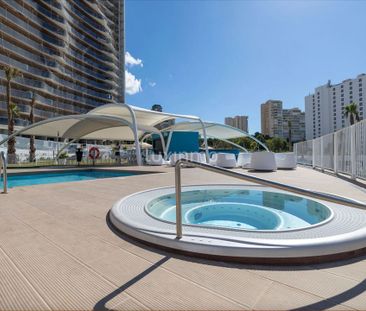 Stunning flat with sea views in Playa de Poniente, Benidorm - Photo 4