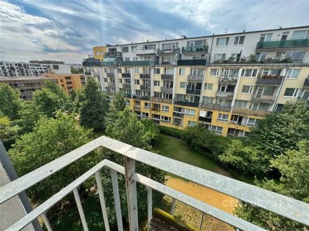 Pronájem 2kk s balkónem u metra Střížkov - Photo 3