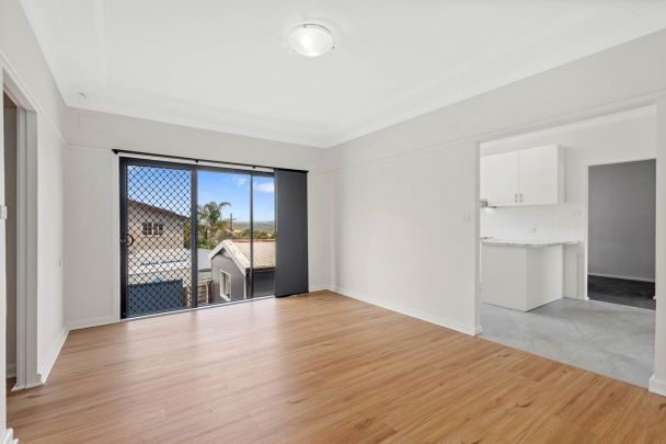 Renovated 2 Bedroom Home - Corner Block - Photo 1