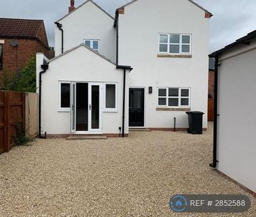 4 bedroom detached house to rent - Photo 4