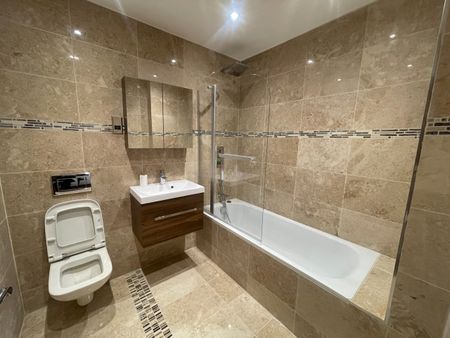 3 Bed Flat, Scarbrook Road, CR0 - Photo 2