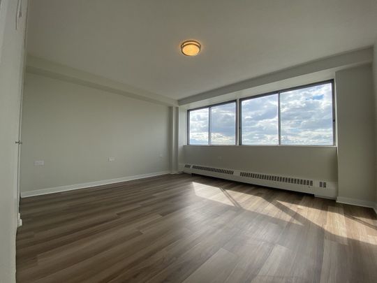 5501 Avenue Adalbert, Côte Saint-Luc, QC - Photo 1