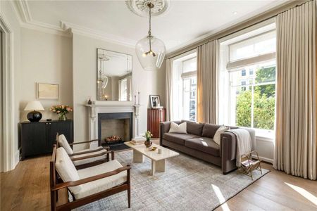 A impressive and beautifully designed home in the heart of Primrose Hill. - Photo 3