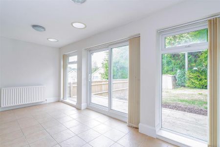 4 bedroom terraced house to rent - Photo 2