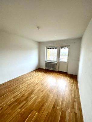 Svedbergsgatan, Nyvång - Photo 1