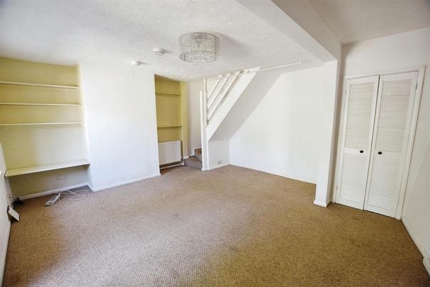 2 bedroom cottage to rent - Photo 1