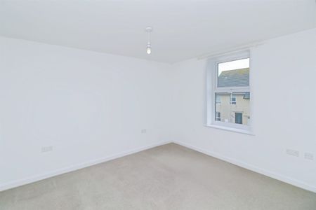 Crompton Way, Ogmore-by-Sea, BRIDGEND - Photo 3