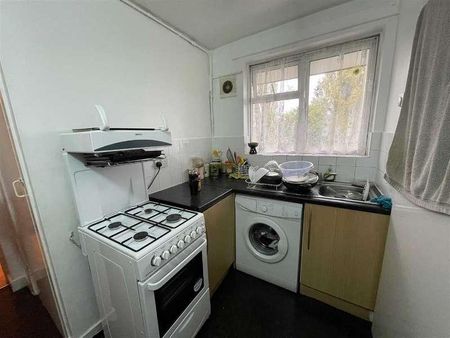 Lady Margaret Road, Southall, UB1 - Photo 2