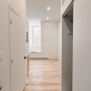 1 CH - 1 SDB - Montréal - $1,195 /mo - Photo 2