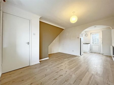 2 bedroom Town house to rent - Photo 2