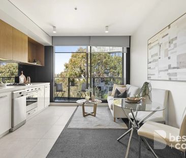 Top-Floor Designer Apartment with Leafy Park Views - Photo 6