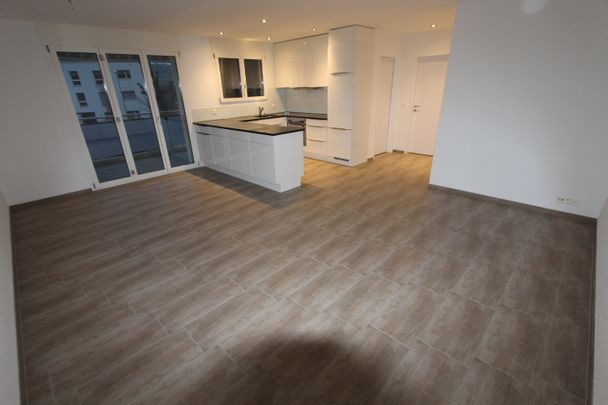 Moderne 4.5 Zi. Wohnungen mit Balkon, eigenem Waschraum und Waschturm - Foto 1