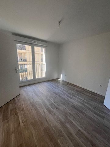 location Appartement T4 DE 80.7m² À BOBIGNY - Photo 4