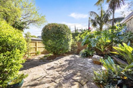 Federation Charm With Family Appeal By Centennial Park - Photo 3