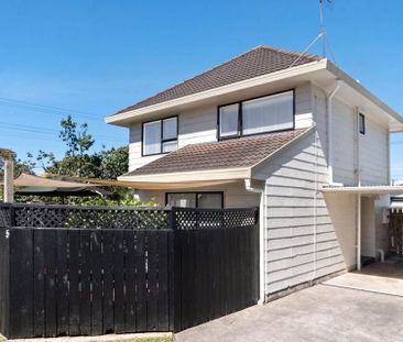 Family-Friendly Birkdale Townhouse with Sunny Gard - Photo 2