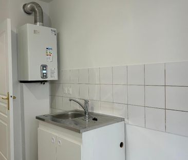 Location Appartement 3 pièces 72m² LYON 3ème - Photo 3