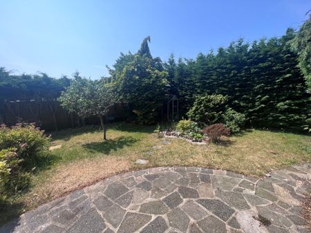 3 bedroom bungalow to rent - Photo 3