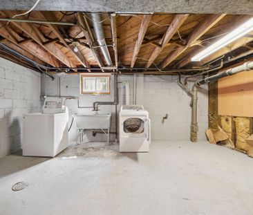 For Lease - 207 Maplehurst Avenue, Toronto, Ontario - Photo 5