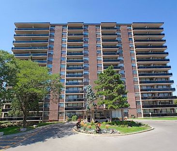 For Lease - 12 Rockford Road Unit# 902, Toronto, Ontario - Photo 4
