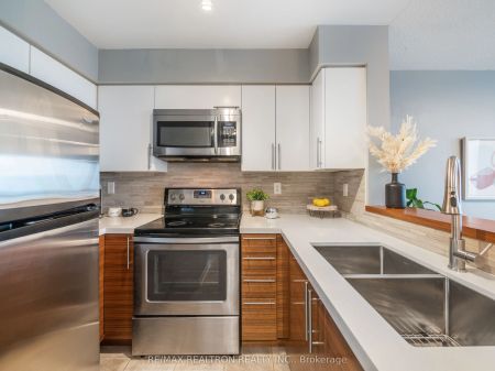 39 Oneida Crescent #720 - Photo 2